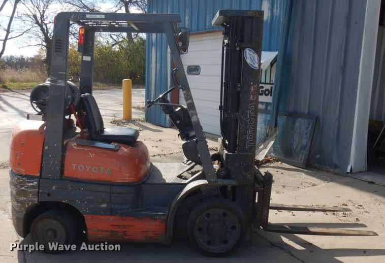 image for item IO9521 Toyota 42-6FGCU25  forklift