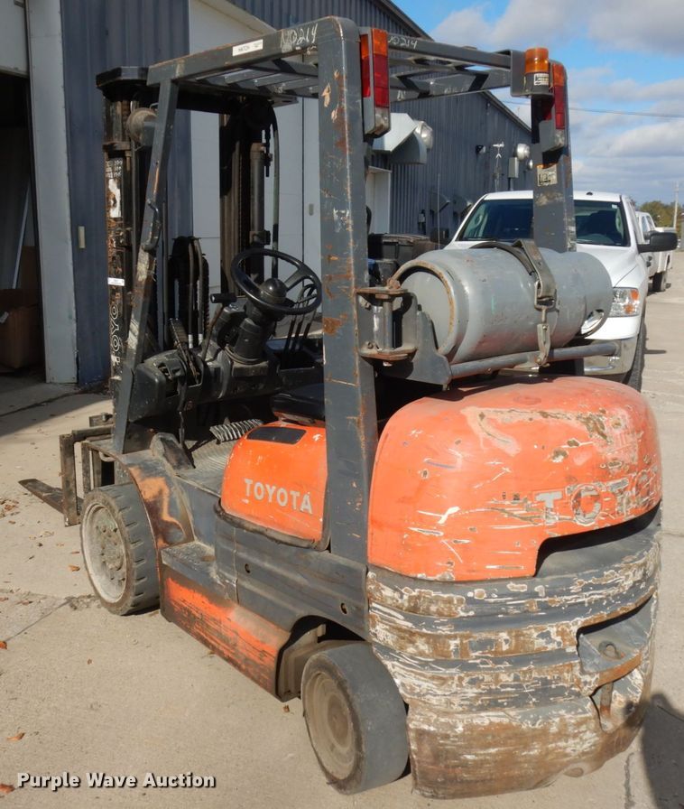 image for item IO9521 Toyota 42-6FGCU25  forklift