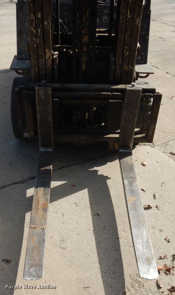 image for item IO9521 Toyota 42-6FGCU25  forklift