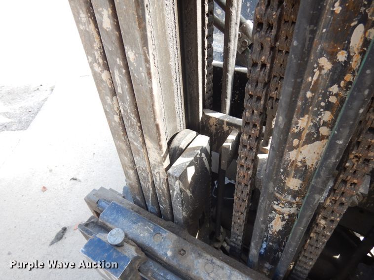 image for item IO9521 Toyota 42-6FGCU25  forklift