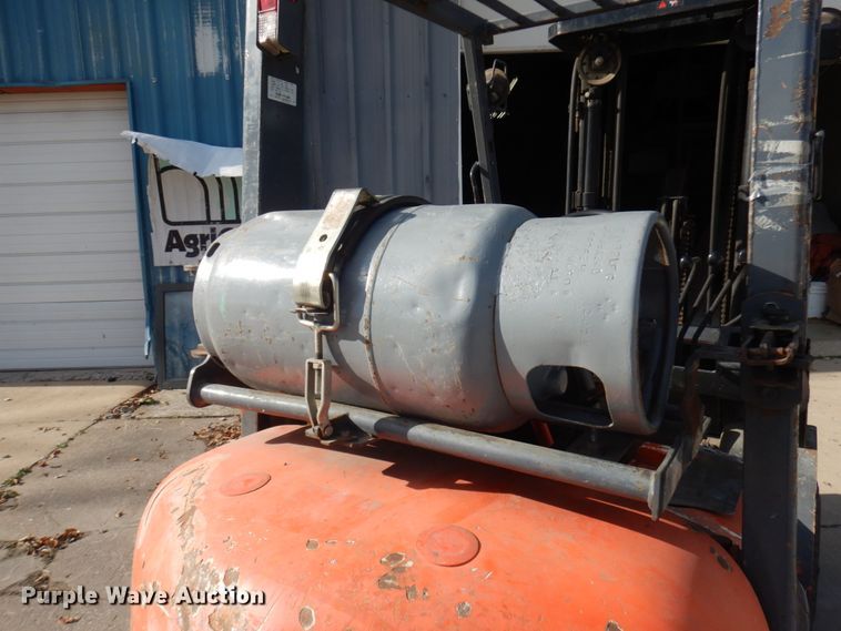 image for item IO9521 Toyota 42-6FGCU25  forklift