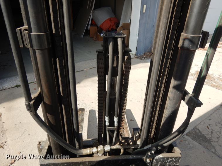 image for item IO9521 Toyota 42-6FGCU25  forklift