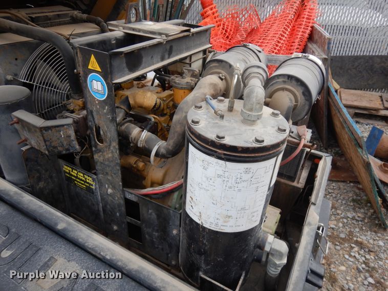 image for item IO9544 Sullair 185DPQ CA3  air compressor