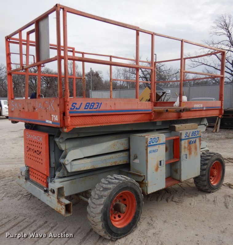 image for item IO9545 Skyjack SJ8831  scissor lift