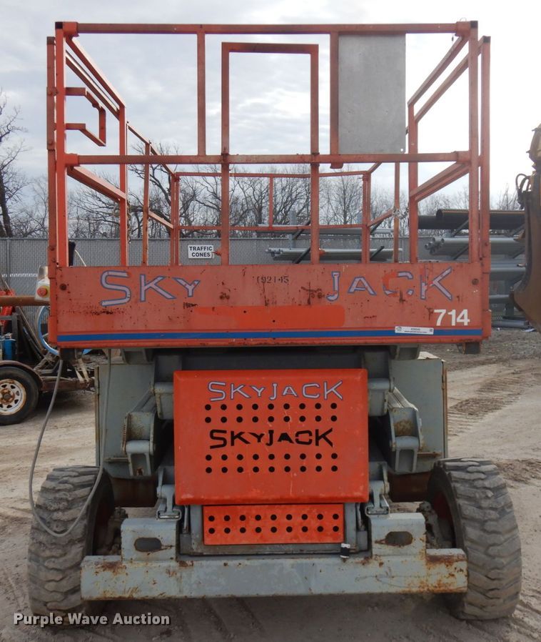 image for item IO9545 Skyjack SJ8831  scissor lift