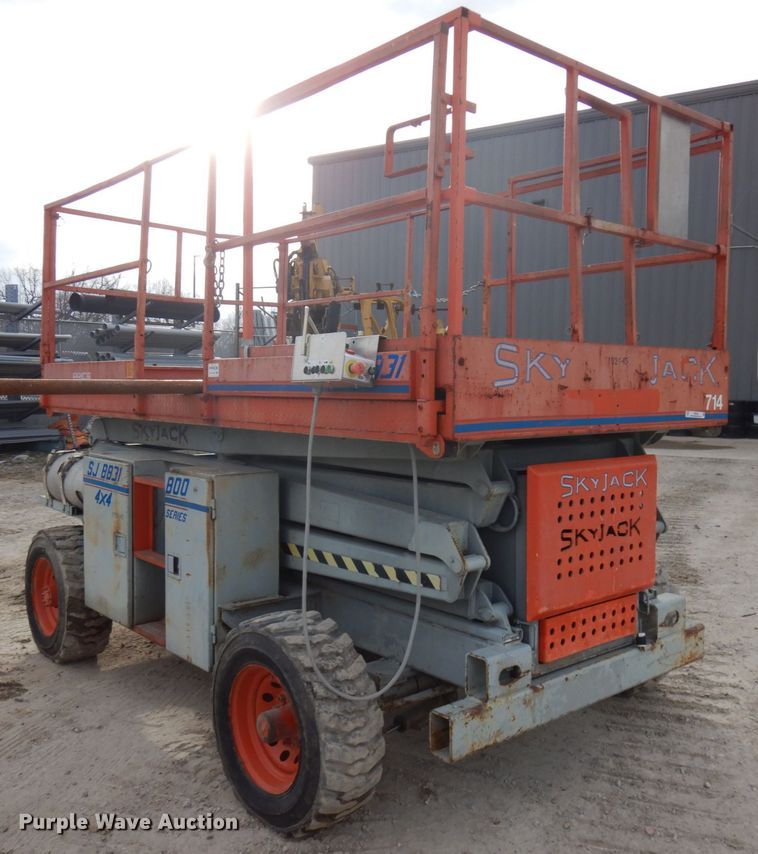 image for item IO9545 Skyjack SJ8831  scissor lift