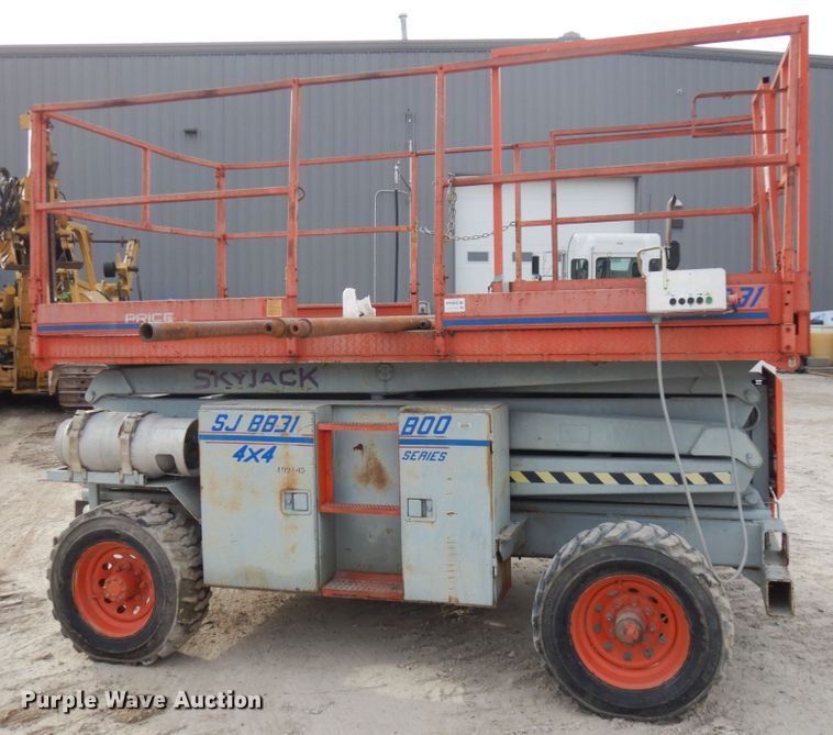 image for item IO9545 Skyjack SJ8831  scissor lift