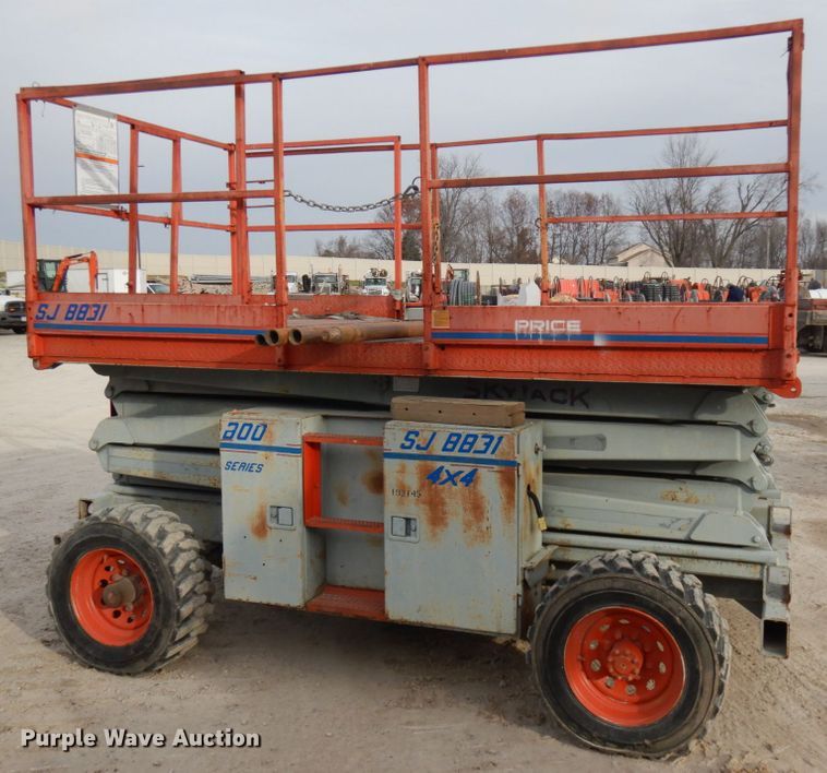 image for item IO9545 Skyjack SJ8831  scissor lift