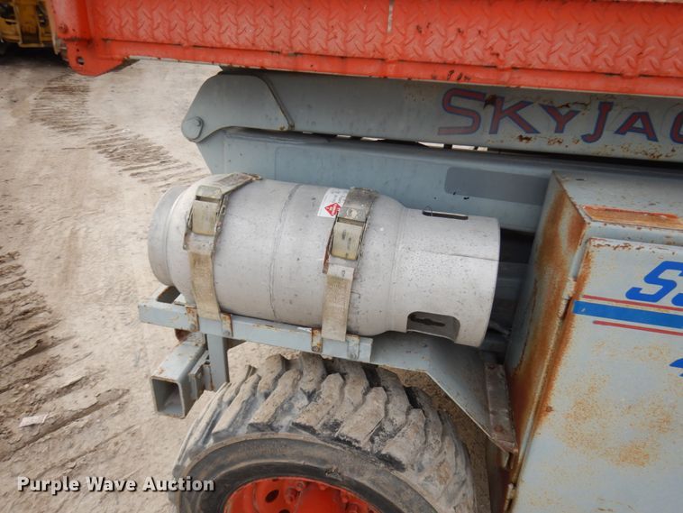 image for item IO9545 Skyjack SJ8831  scissor lift