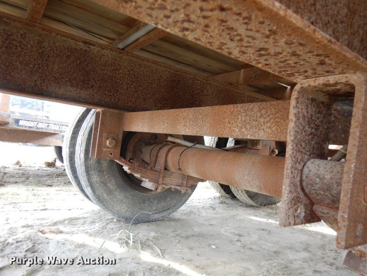 image for item IO9546 1997 Mac Lander  equipment trailer