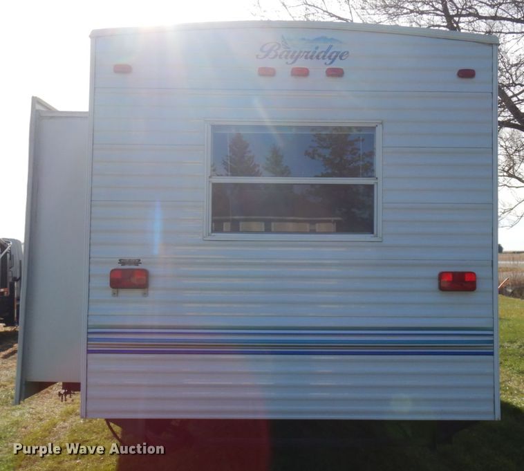 image for item IO9555 2004 Damon 38FK  camper