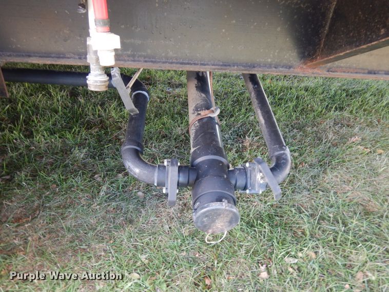 image for item IO9555 2004 Damon 38FK  camper