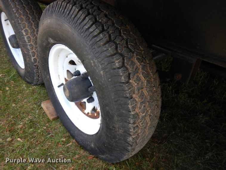 image for item IO9555 2004 Damon 38FK  camper