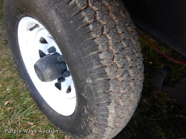 image for item IO9555 2004 Damon 38FK  camper