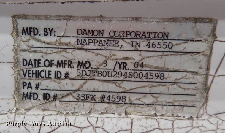 image for item IO9555 2004 Damon 38FK  camper