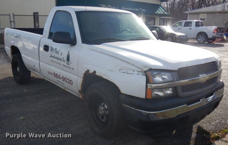 image for item IO9611 2005 Chevrolet Silverado 1500  pickup truck
