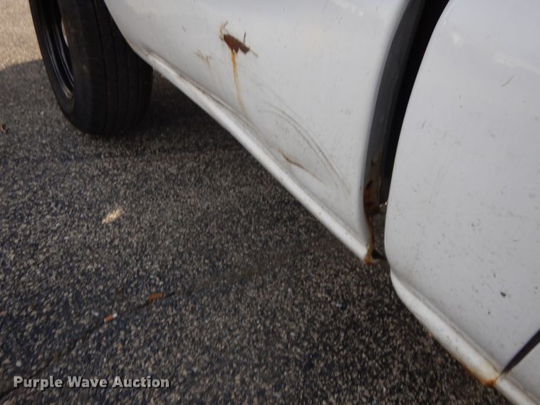 image for item IO9611 2005 Chevrolet Silverado 1500  pickup truck