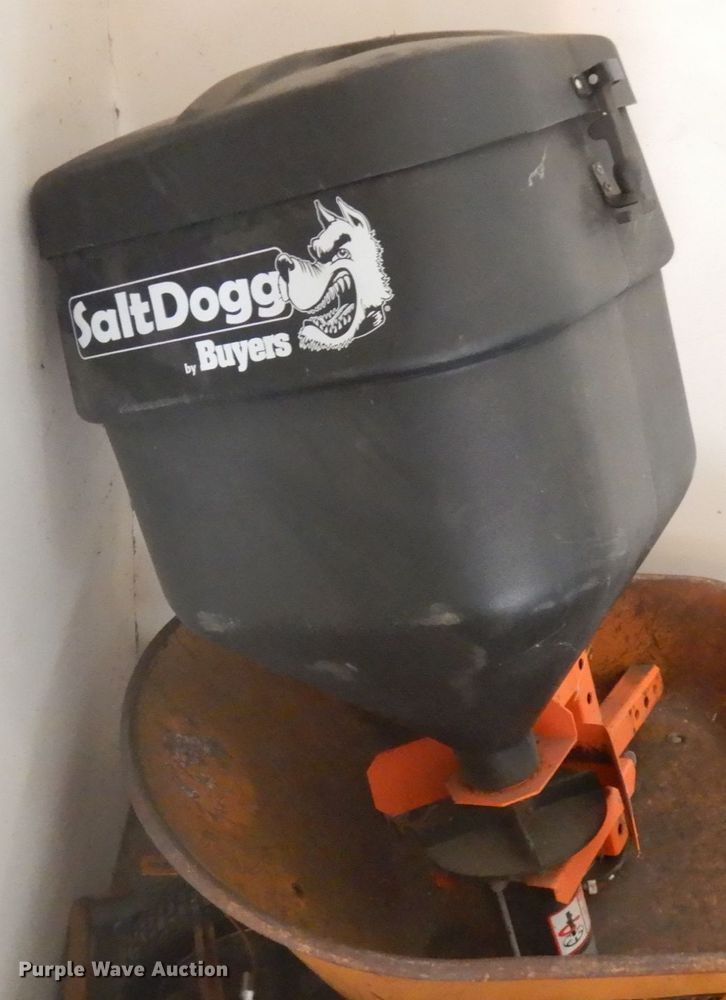 image for item IO9611 2005 Chevrolet Silverado 1500  pickup truck