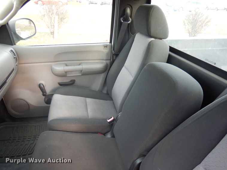 image for item IO9613 2008 Chevrolet Silverado 1500  pickup truck