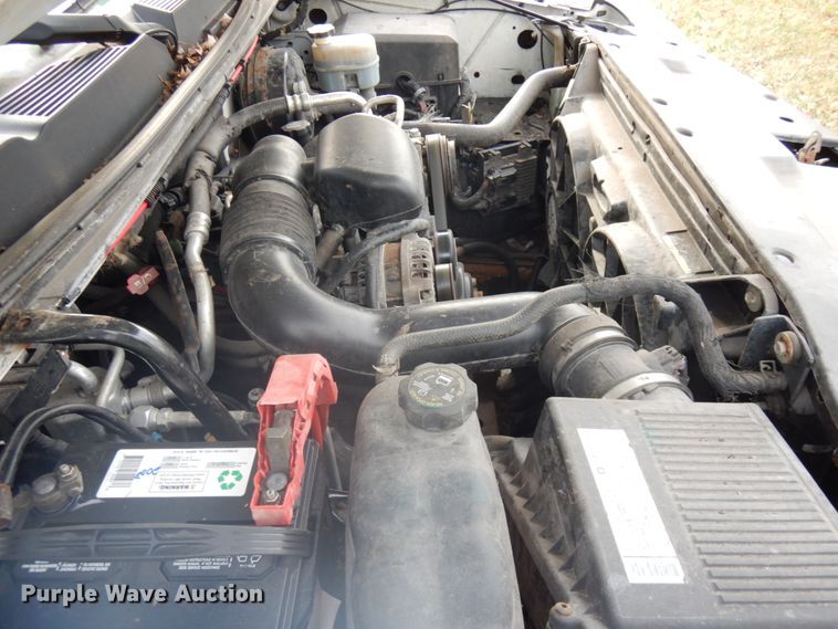 image for item IO9613 2008 Chevrolet Silverado 1500  pickup truck