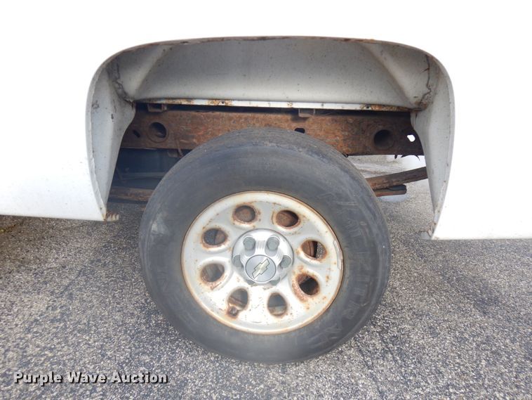 image for item IO9613 2008 Chevrolet Silverado 1500  pickup truck