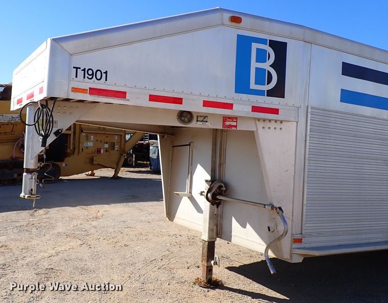 image for item IS9246 1995 Cherokee Industries  enclosed cargo trailer