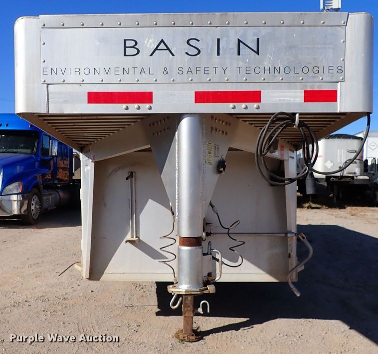 image for item IS9246 1995 Cherokee Industries  enclosed cargo trailer