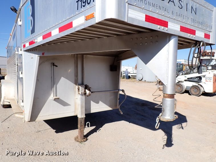 image for item IS9246 1995 Cherokee Industries  enclosed cargo trailer