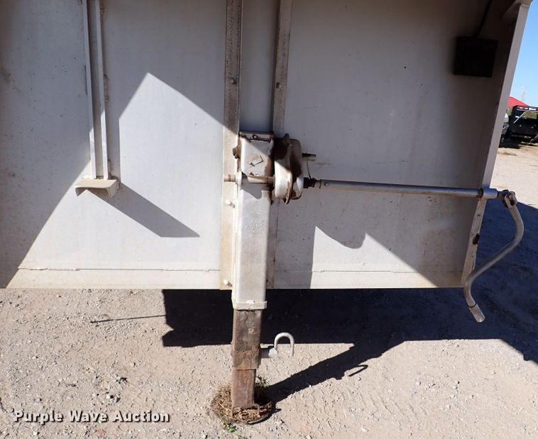 image for item IS9246 1995 Cherokee Industries  enclosed cargo trailer