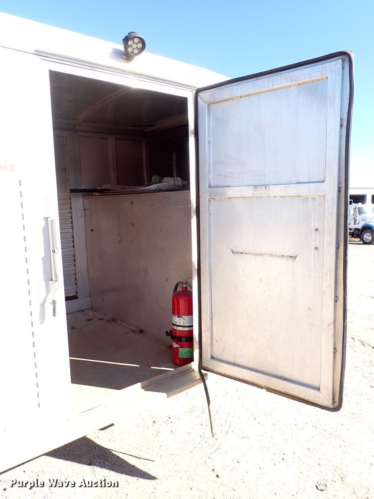 image for item IS9246 1995 Cherokee Industries  enclosed cargo trailer