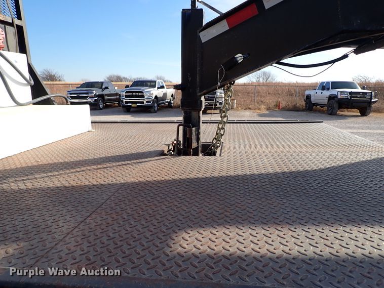 image for item IS9273 1994 International 8100  flatbed truck