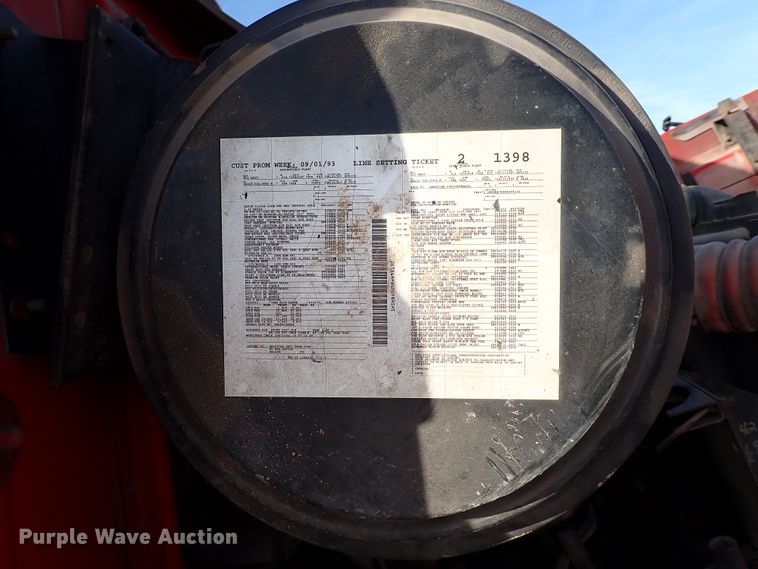 image for item IS9273 1994 International 8100  flatbed truck