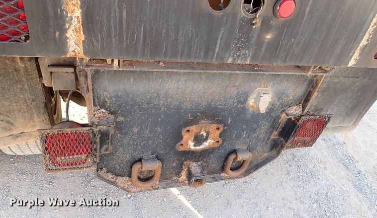 image for item IS9274 2001 International 4700  dump flatbed truck