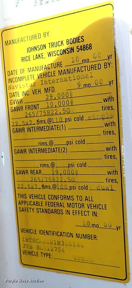 image for item IS9274 2001 International 4700  dump flatbed truck