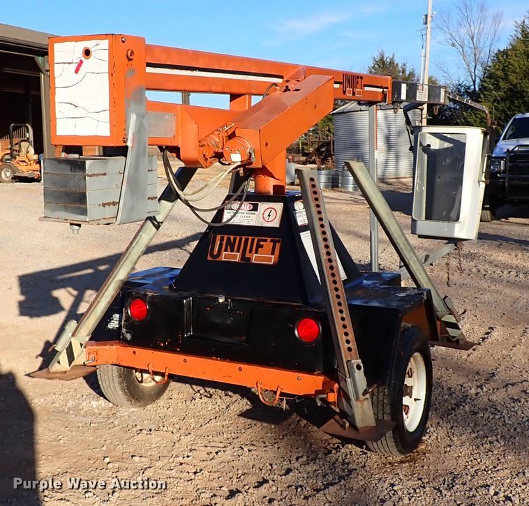 image for item IS9299 1997 Unilift 538  boom lift