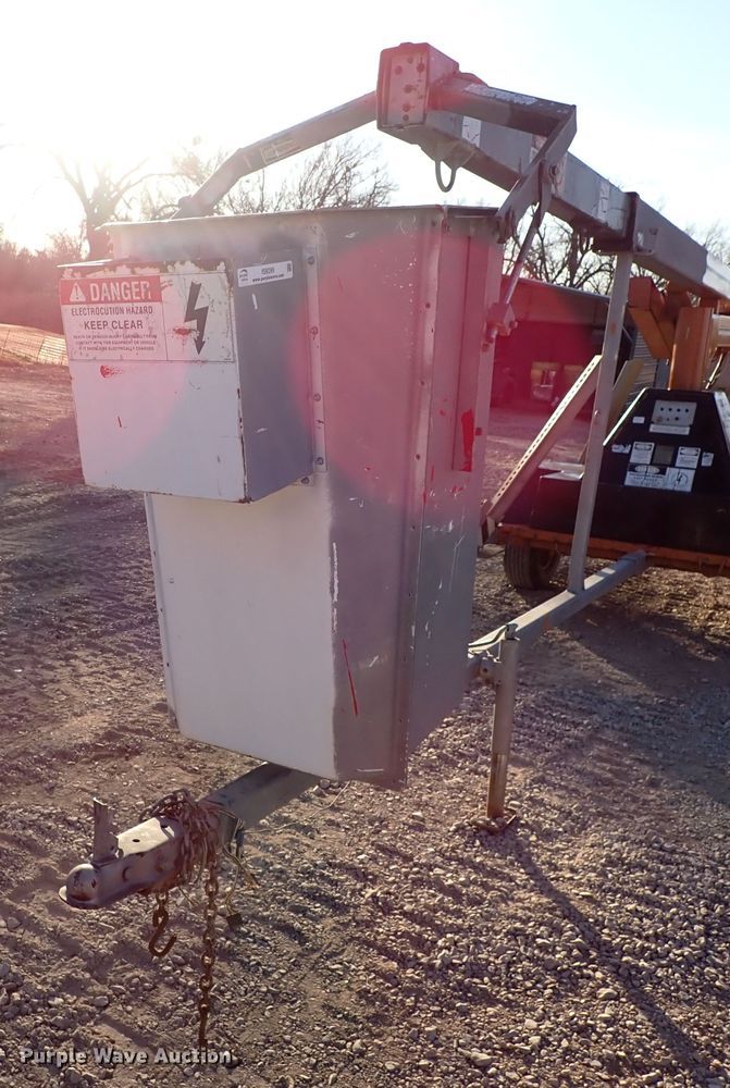 image for item IS9299 1997 Unilift 538  boom lift