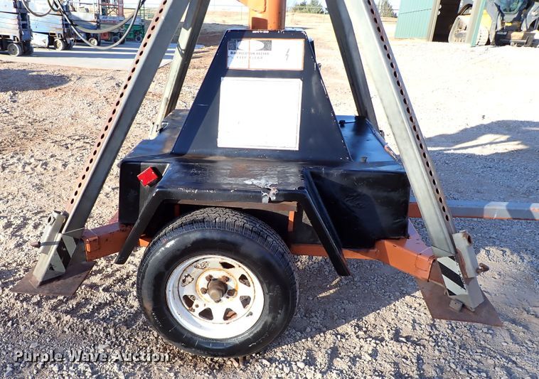 image for item IS9299 1997 Unilift 538  boom lift