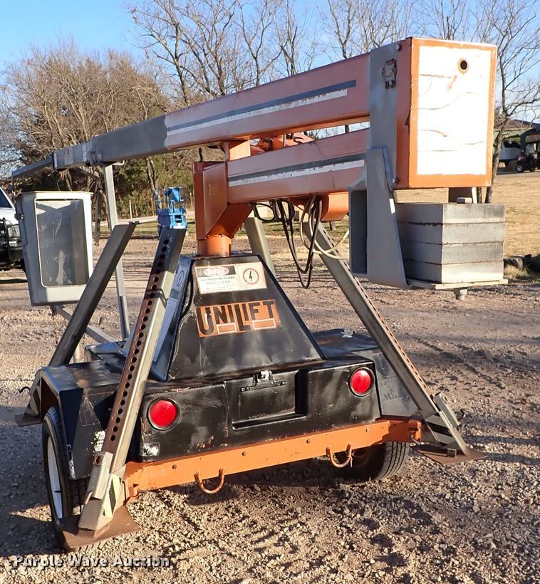 image for item IS9299 1997 Unilift 538  boom lift