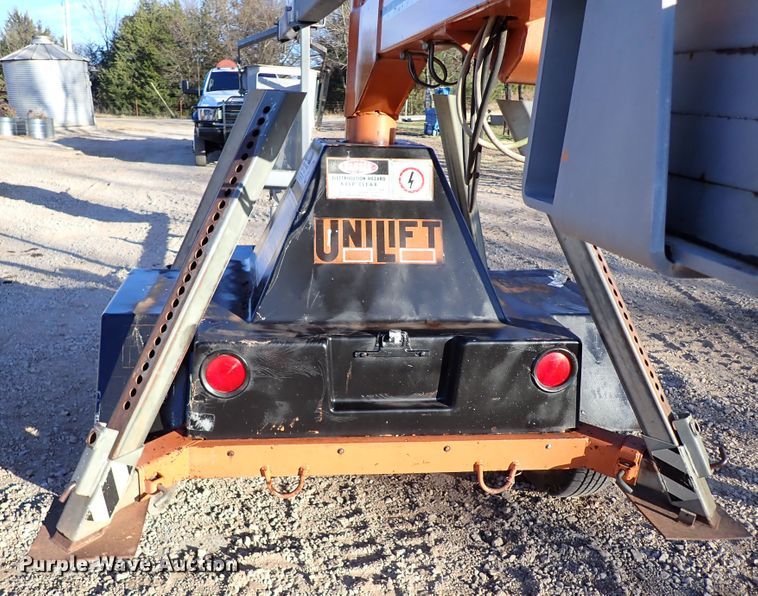 image for item IS9299 1997 Unilift 538  boom lift