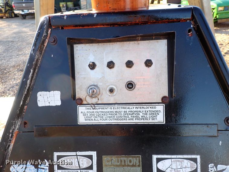 image for item IS9299 1997 Unilift 538  boom lift