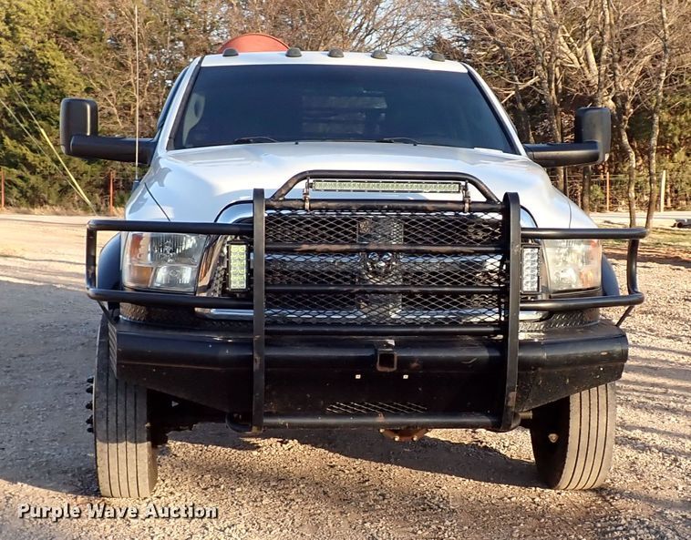 image for item IS9301 2013 Dodge Ram 4500  Crew Cab flatbed truck