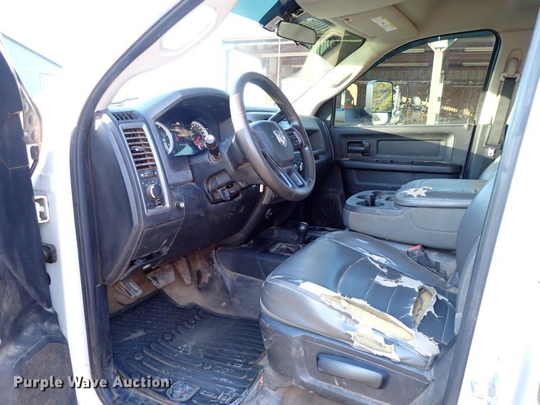 image for item IS9301 2013 Dodge Ram 4500  Crew Cab flatbed truck