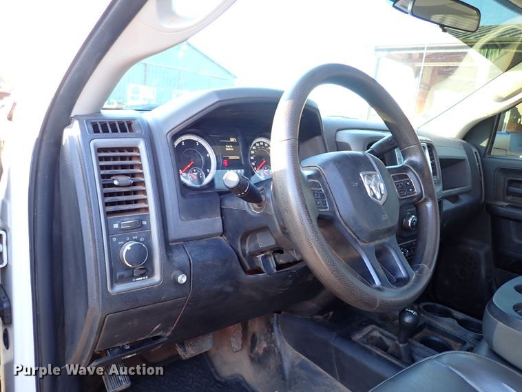 image for item IS9301 2013 Dodge Ram 4500  Crew Cab flatbed truck