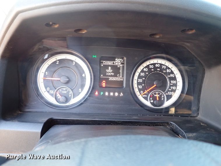 image for item IS9301 2013 Dodge Ram 4500  Crew Cab flatbed truck