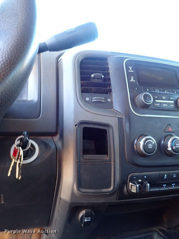 image for item IS9301 2013 Dodge Ram 4500  Crew Cab flatbed truck