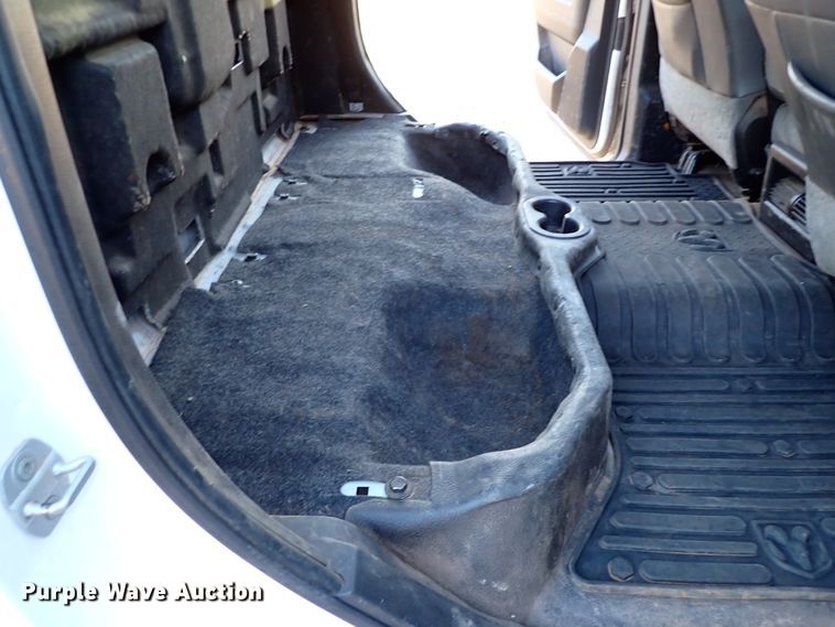 image for item IS9301 2013 Dodge Ram 4500  Crew Cab flatbed truck