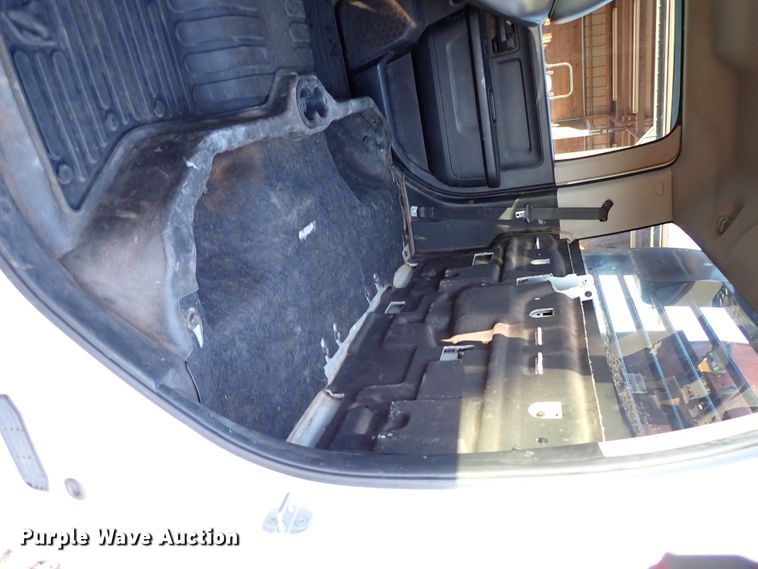 image for item IS9301 2013 Dodge Ram 4500  Crew Cab flatbed truck