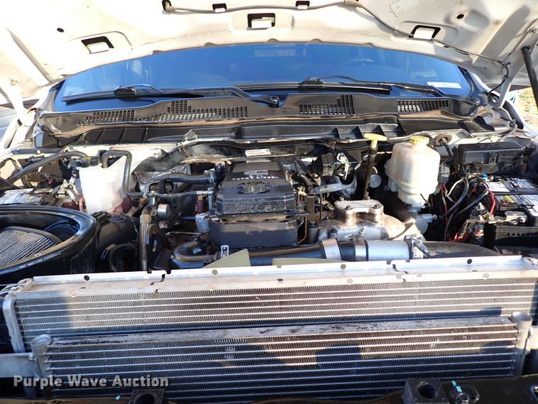 image for item IS9301 2013 Dodge Ram 4500  Crew Cab flatbed truck