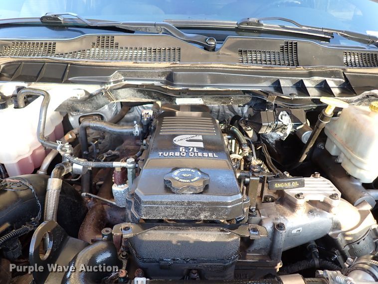 image for item IS9301 2013 Dodge Ram 4500  Crew Cab flatbed truck