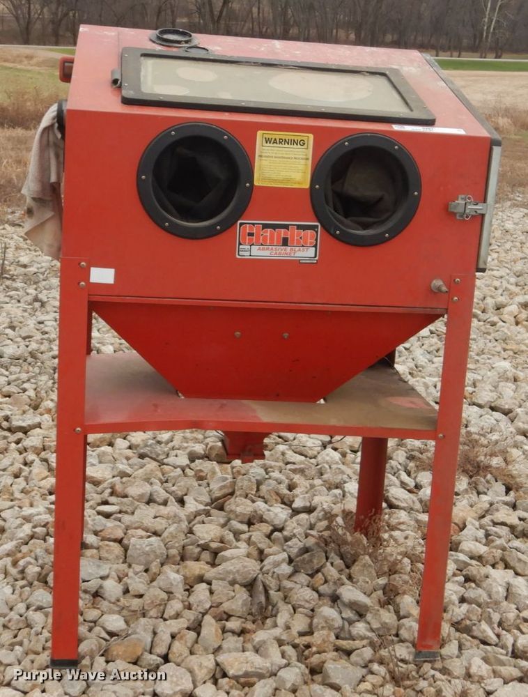 image for item IU9753 Clarke SB9007  sandblast cabinet